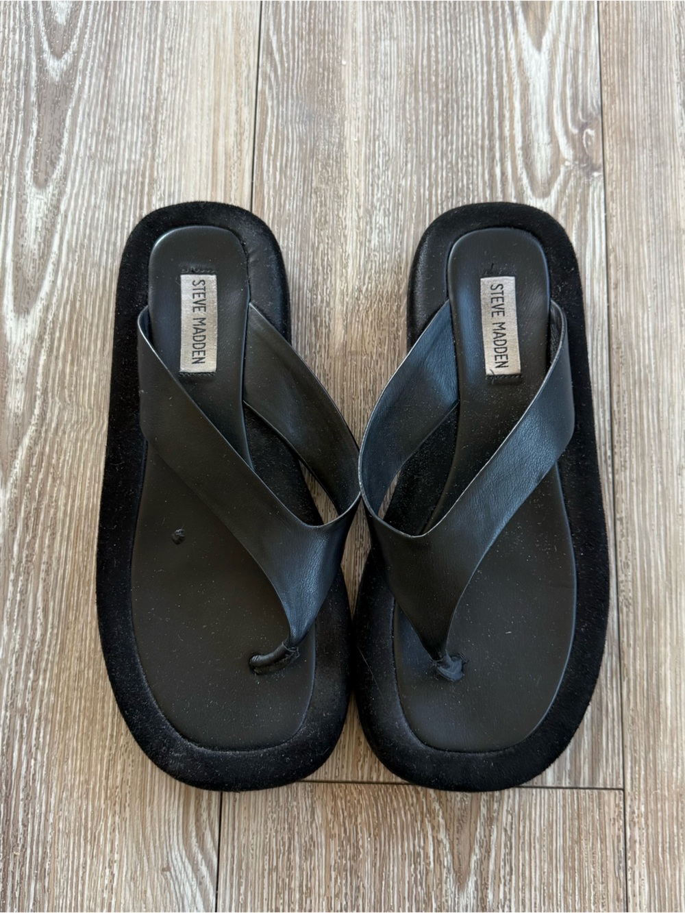 Steve Madden chunky flip flops